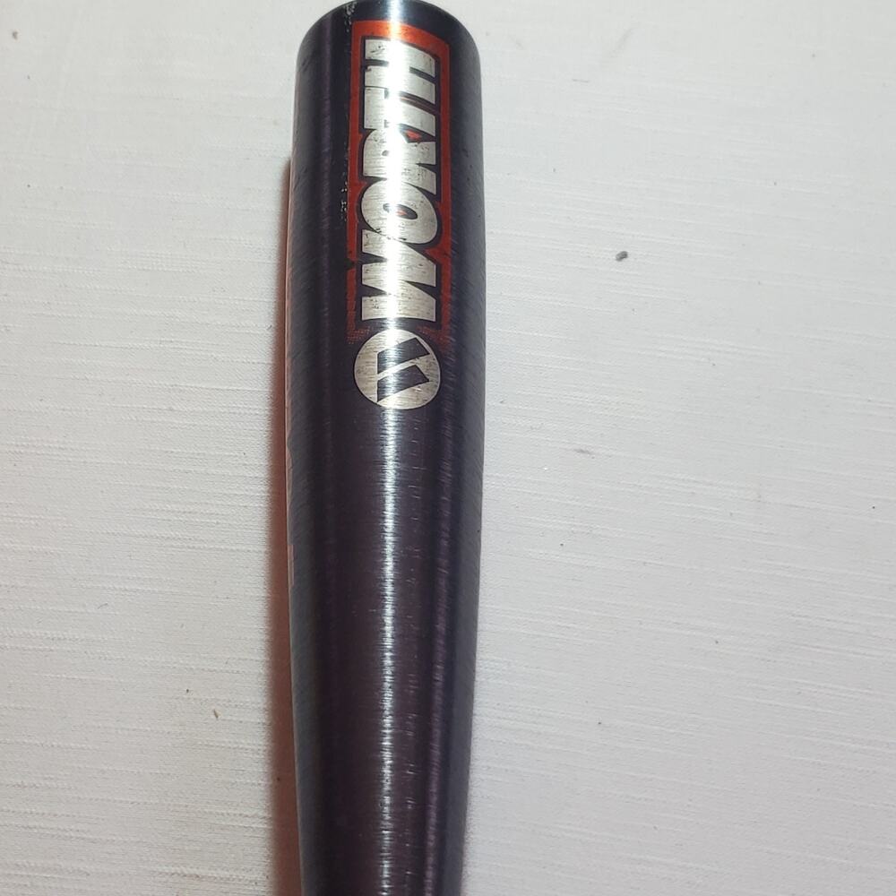 Worth Softball Bat 27 Inch 17 Oz Drop 10